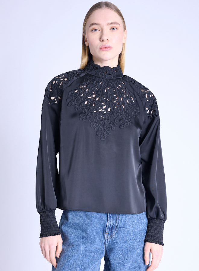 BLACK BLOUSE