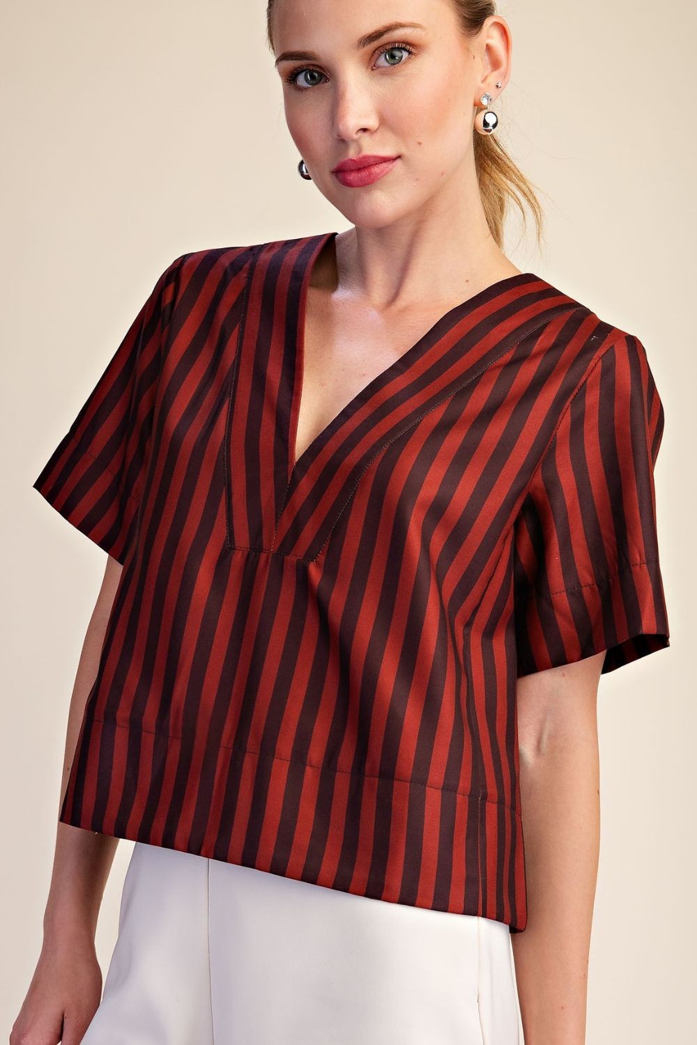 STRIPE V-NECK SHORT SLEEVE TOP