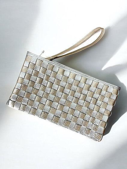 LEATHER WRISTLET