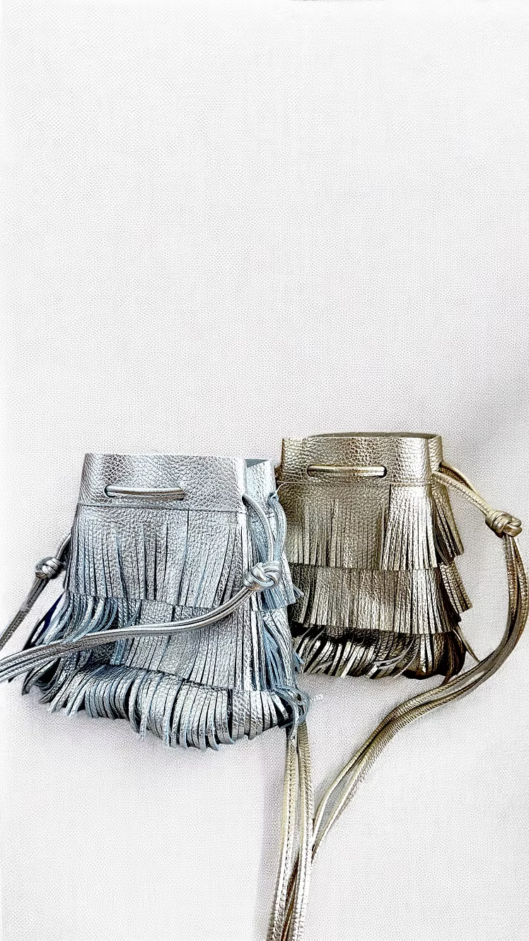 PARTY POUCH