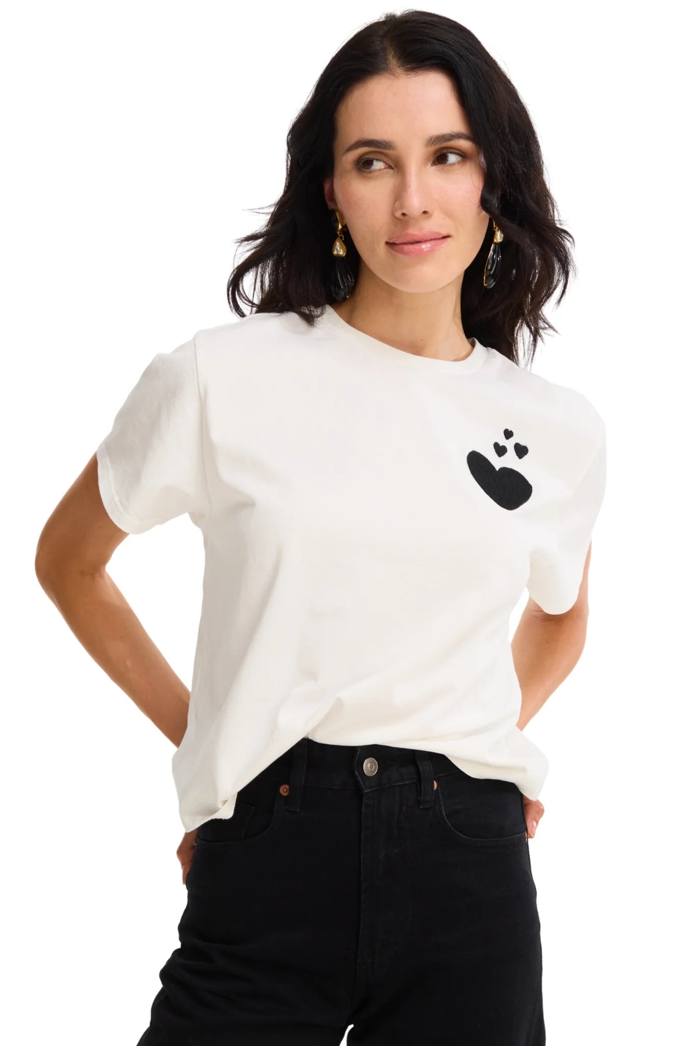 EMBROIDERED HEARTS TEE
