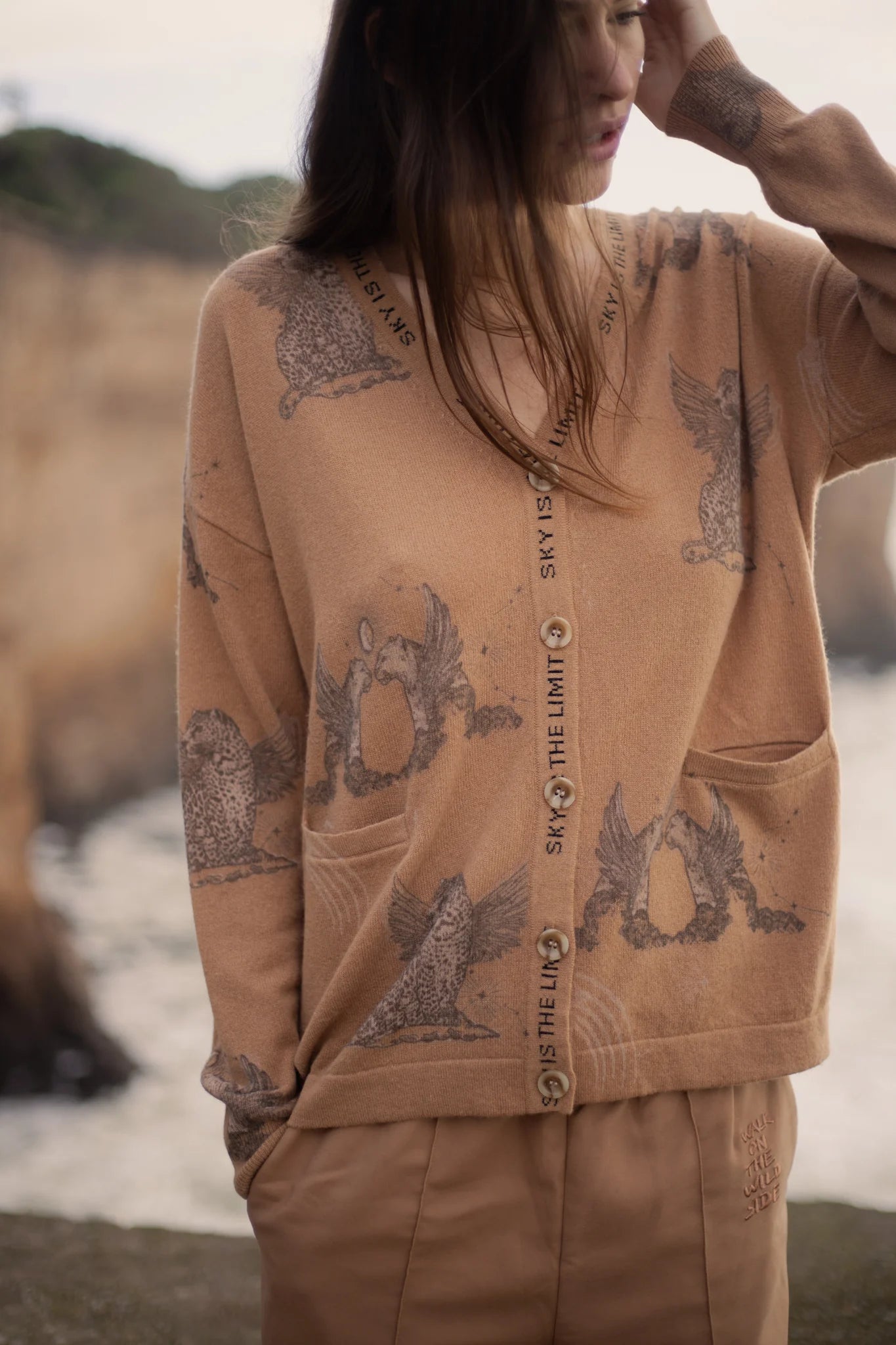 CARDIGAN ASTROLOGY ALMOND