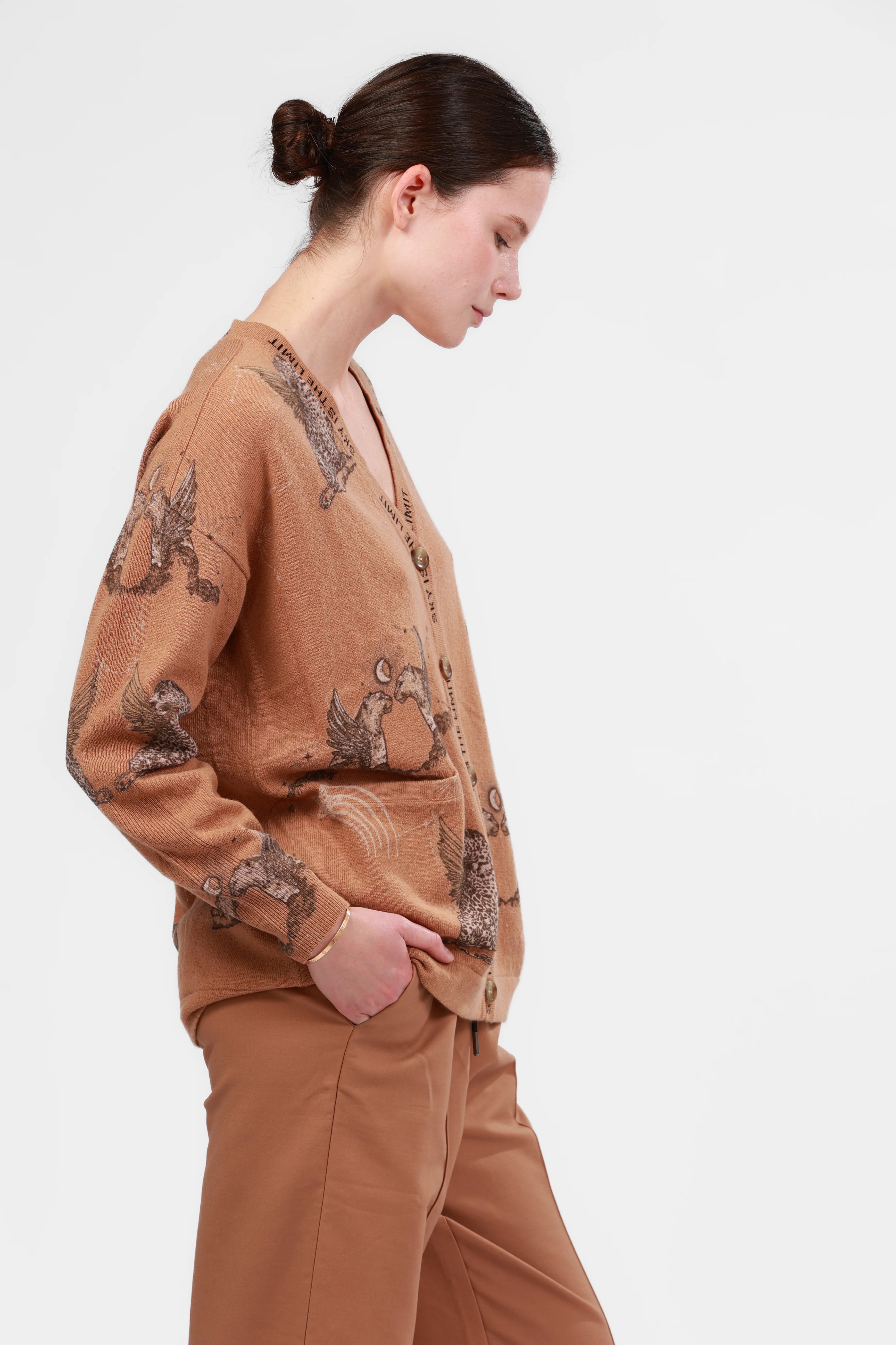 CARDIGAN ASTROLOGY ALMOND