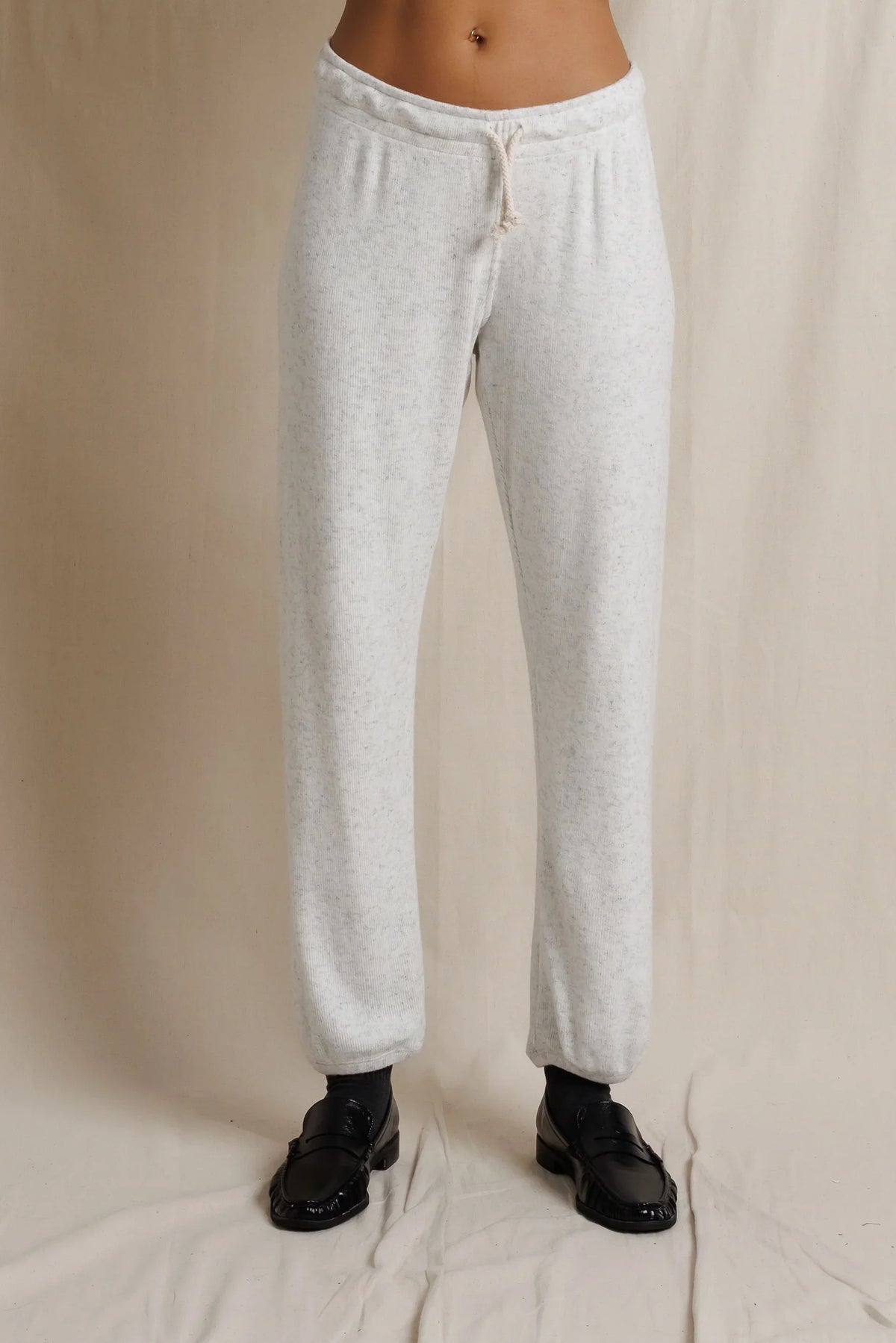 PERFECT WHITE TEE BRYNN SWEATPANTS