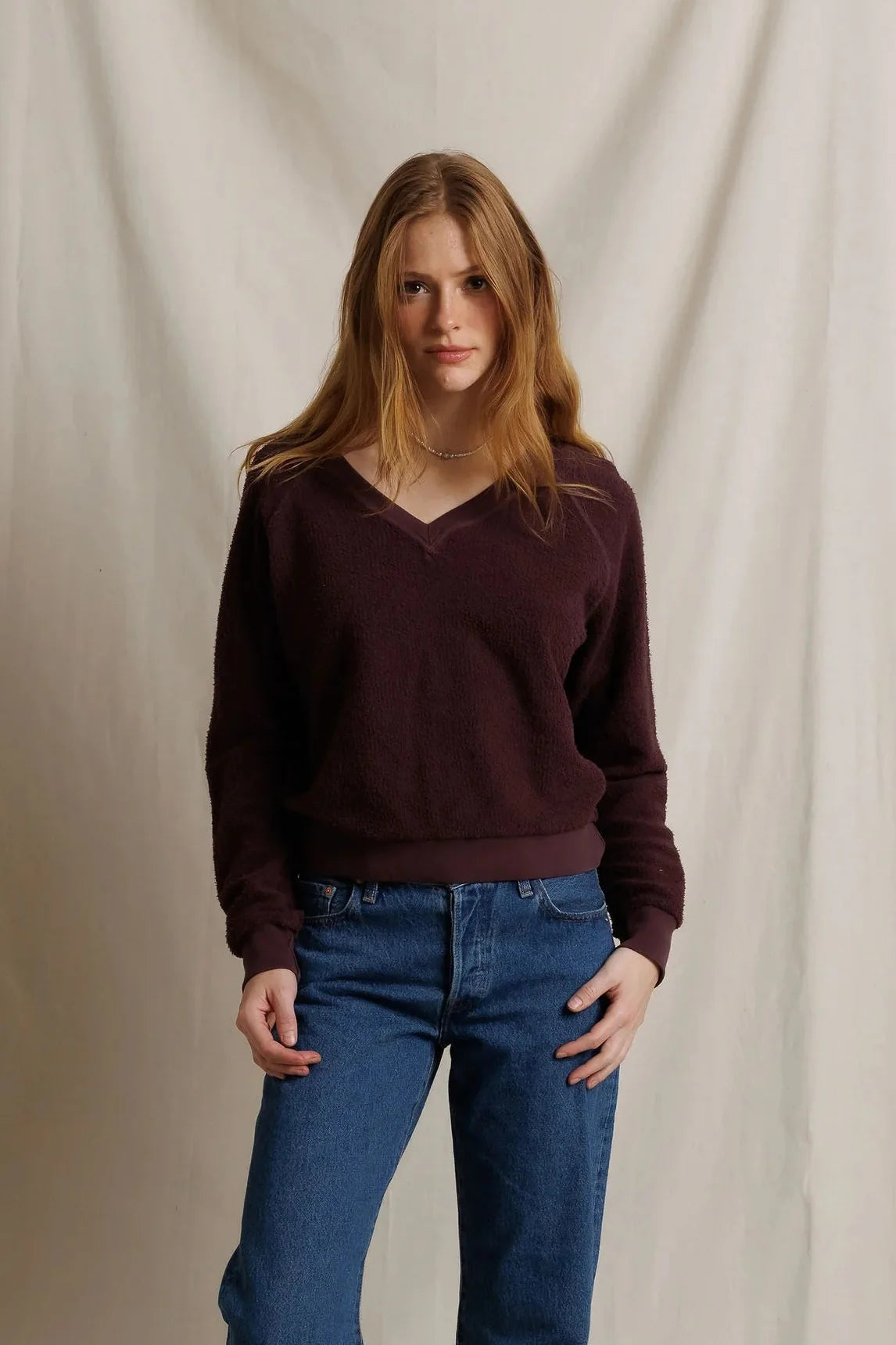 PERFECT WHITE TEE ZURI SWEATSHIRT