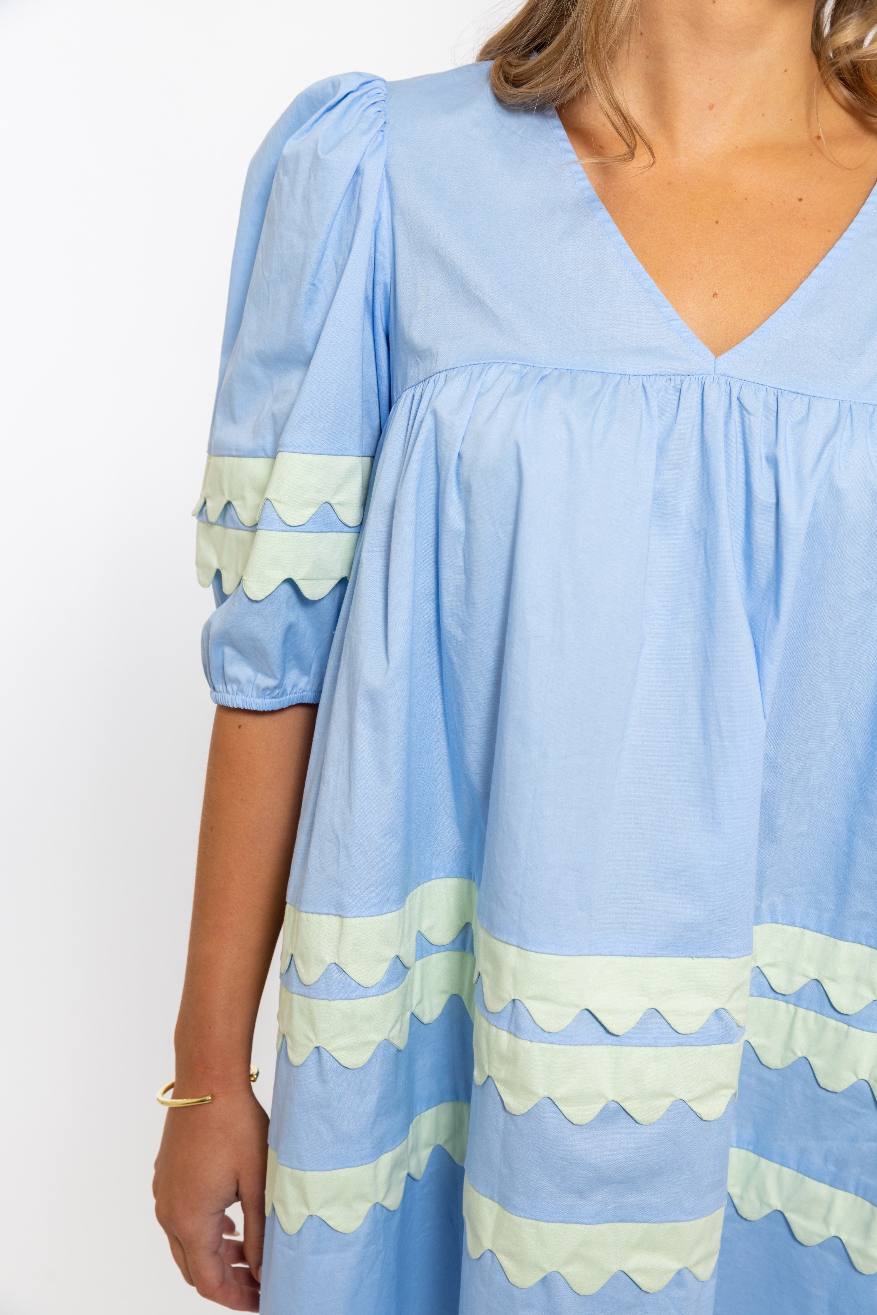 SOLID VNECK SCALLOP DRESS