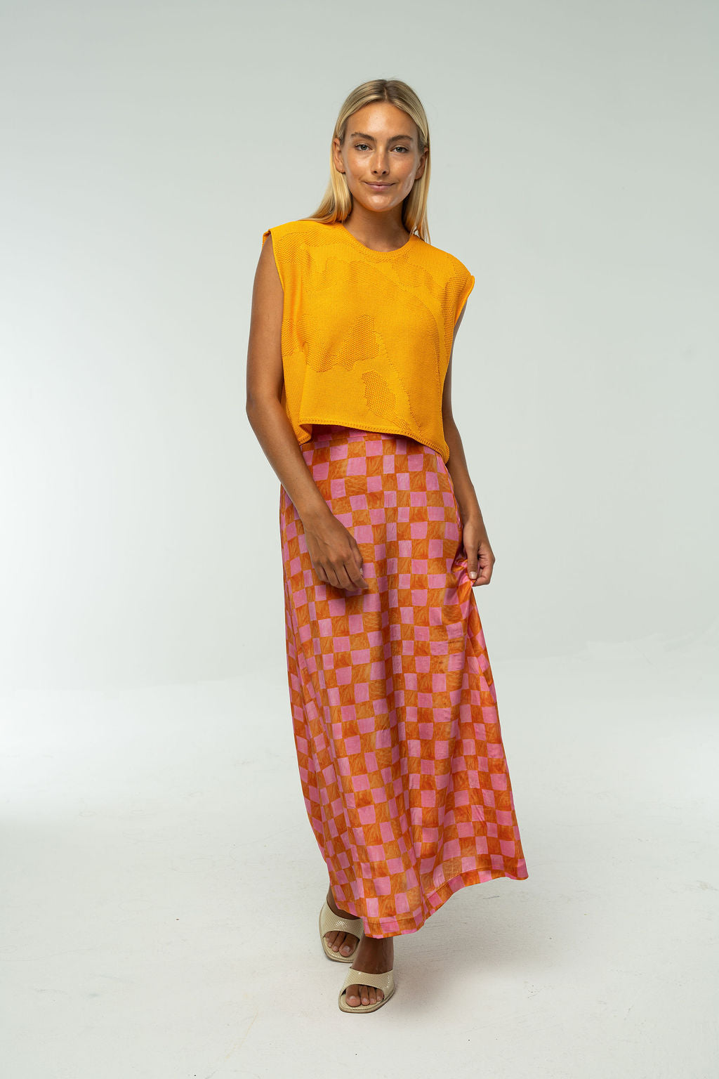 LAURA SLEEVELESS SWTR