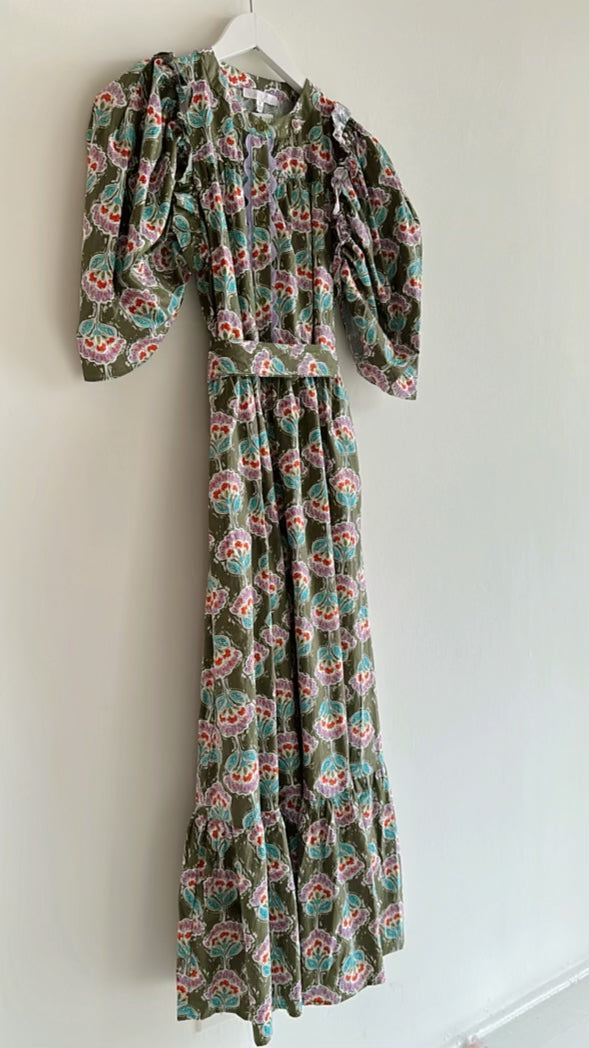 VINTAGE FLORAL PUFF MAXI DRESS
