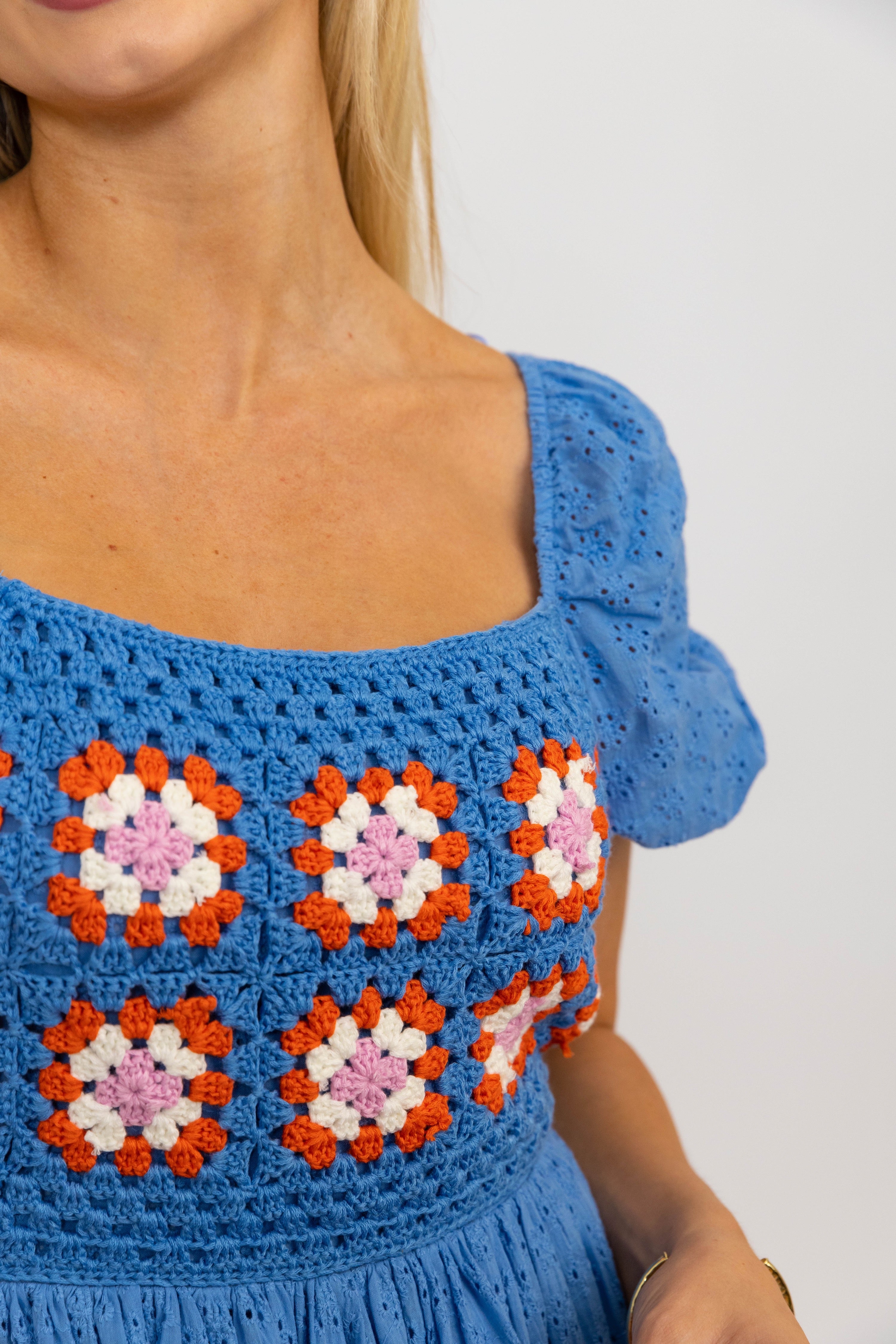 CROCHET TRIMMED PUFF SLV DRESS