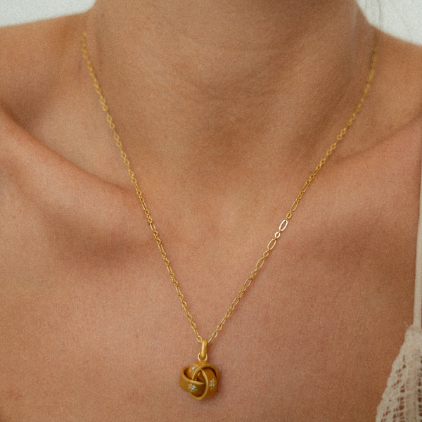INFINITY NECKLACE