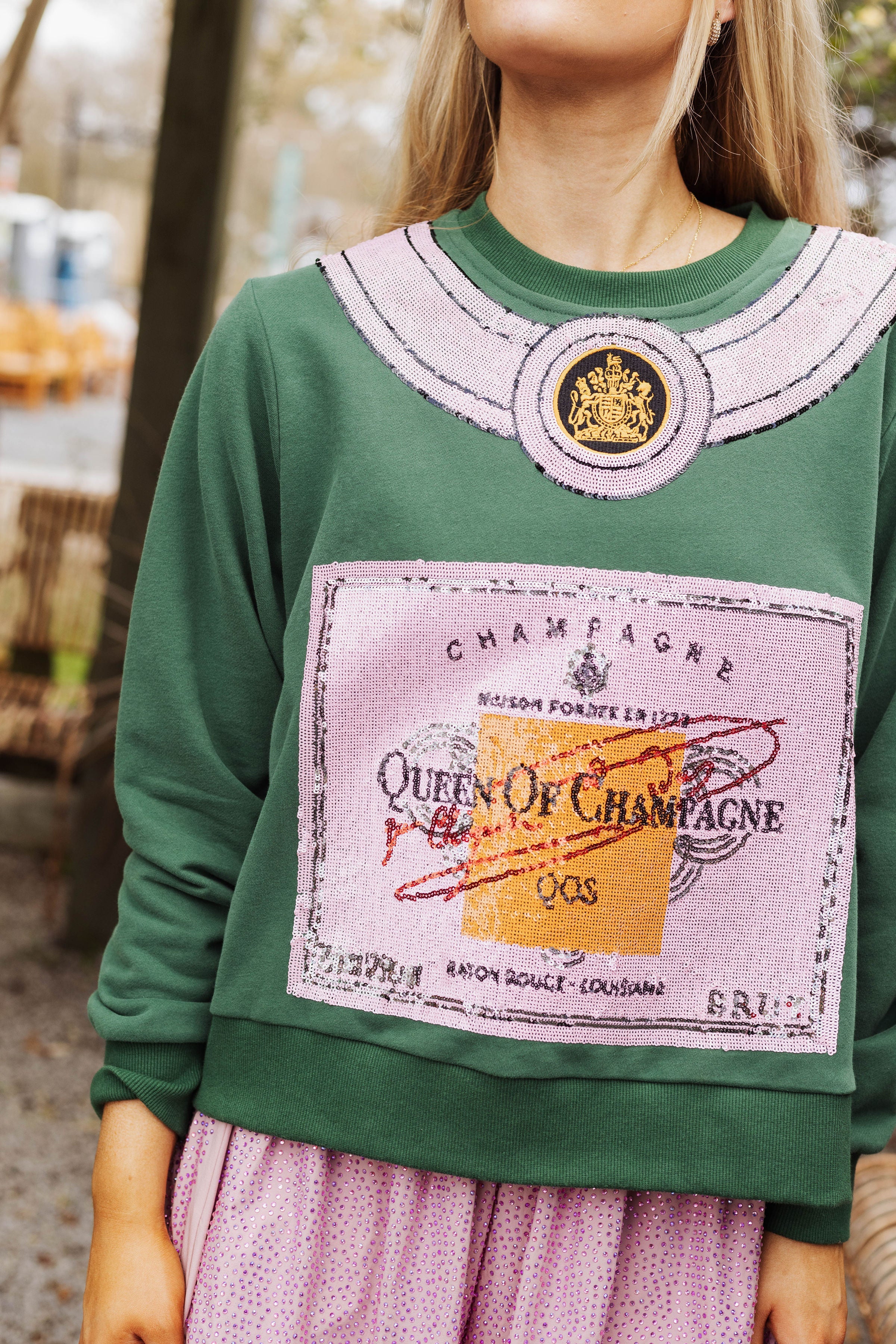 QUEEN OF CHAMPS SWEATSHIRT
