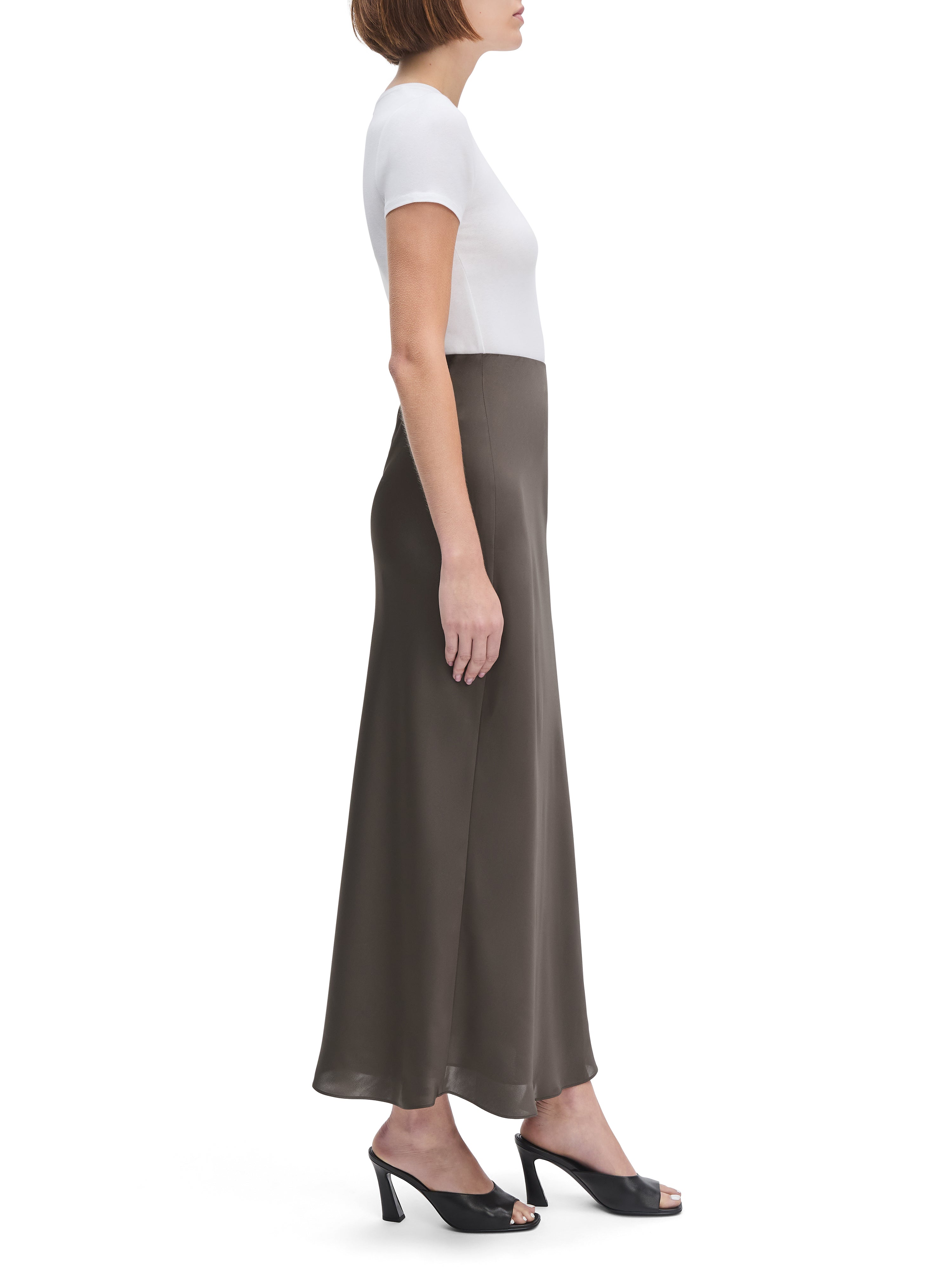 THE FAVORITE SKIRT