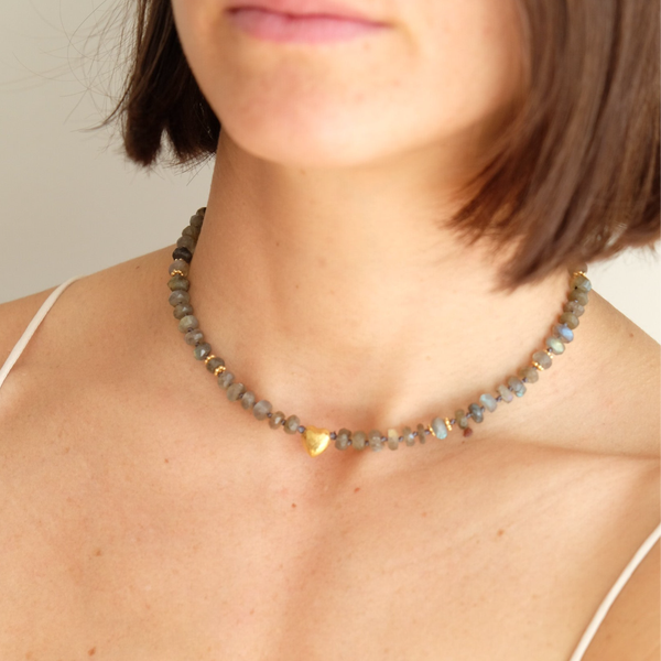 VISNA SMALL HEART NECKLACE