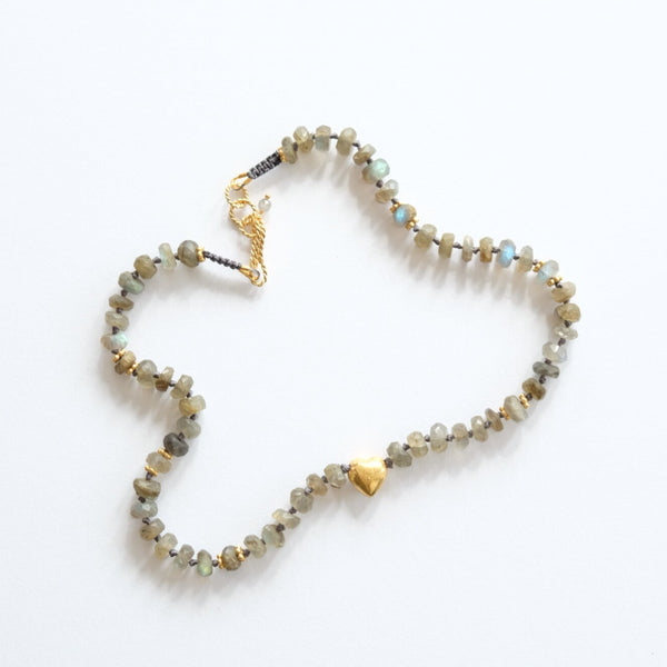 VISNA SMALL HEART NECKLACE